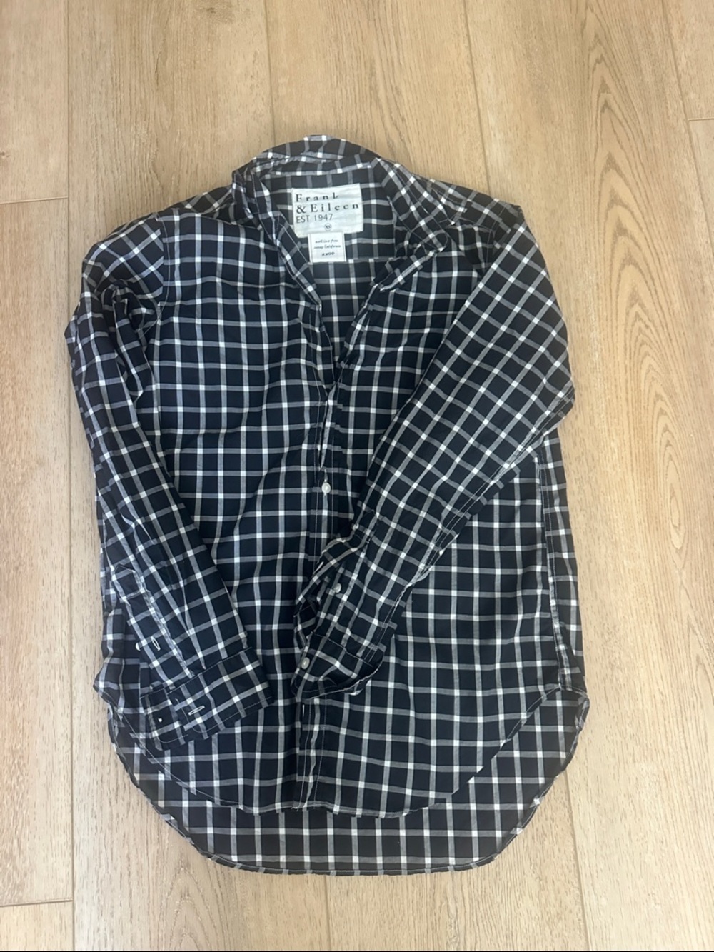 Frank & Eileen Navy and White Plaid Button-Down Shirt - Women
